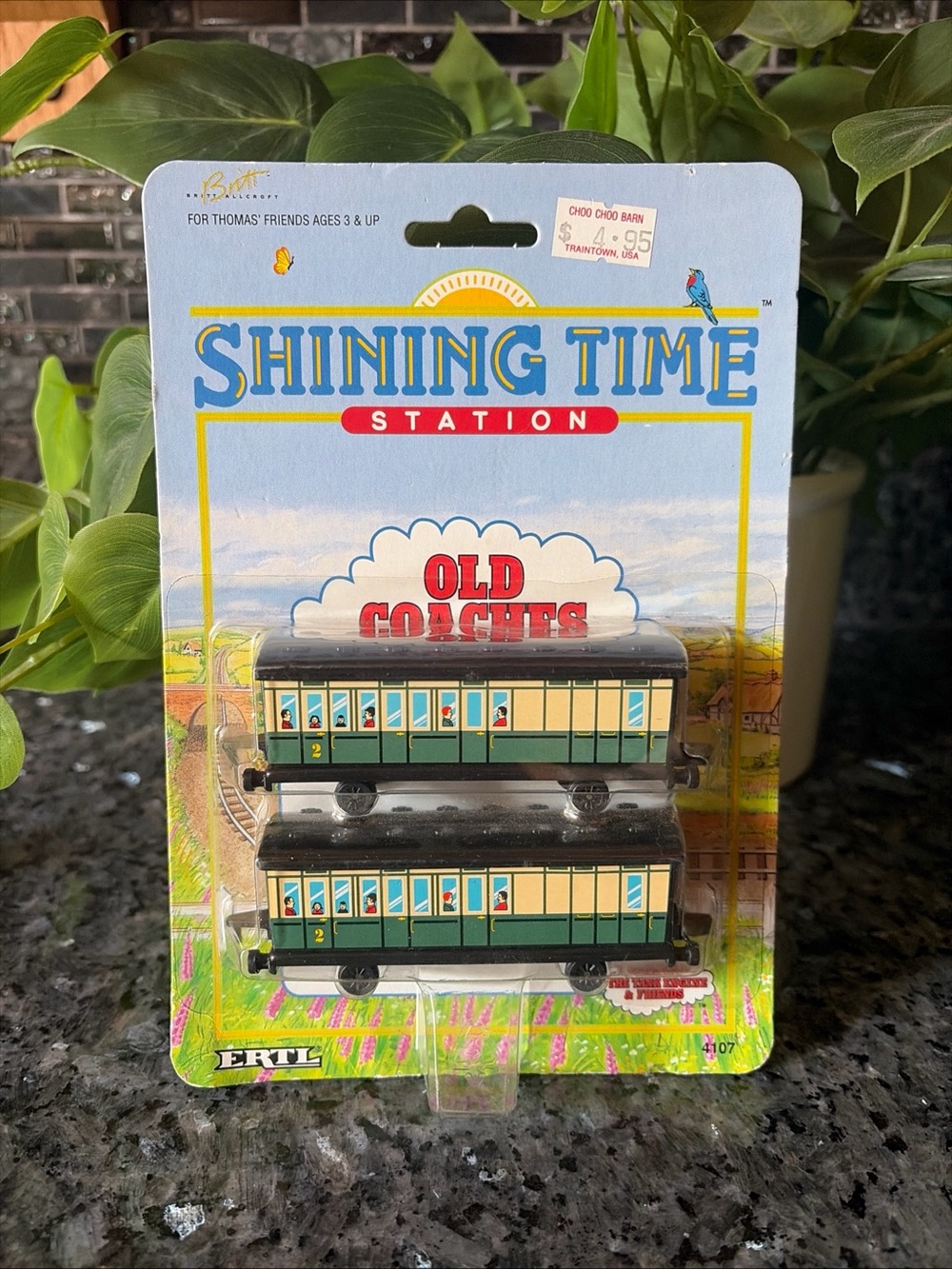 ERTL 1995 Thomas The Tank Engine Old Coaches Locomotive Toy In Packaging